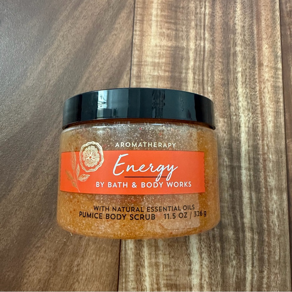 Bath & Body Works Aromatherapy Energy Pumice Body Scrub 11.5 oz – New Sealed